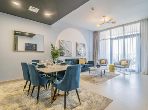 Monty Holiday Home - Ritzy 2BR with Burj Views in Downtown - Sleeps 5
